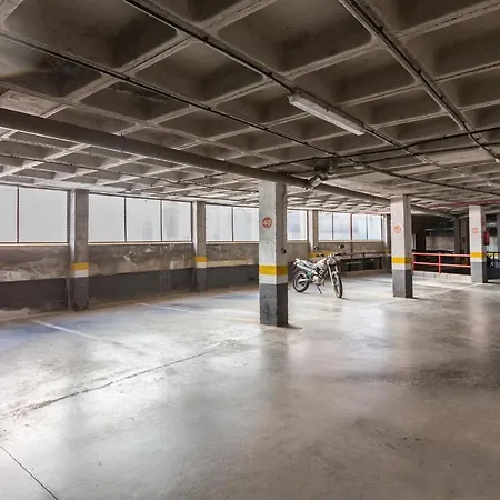 Luminoso Arguelles Parking